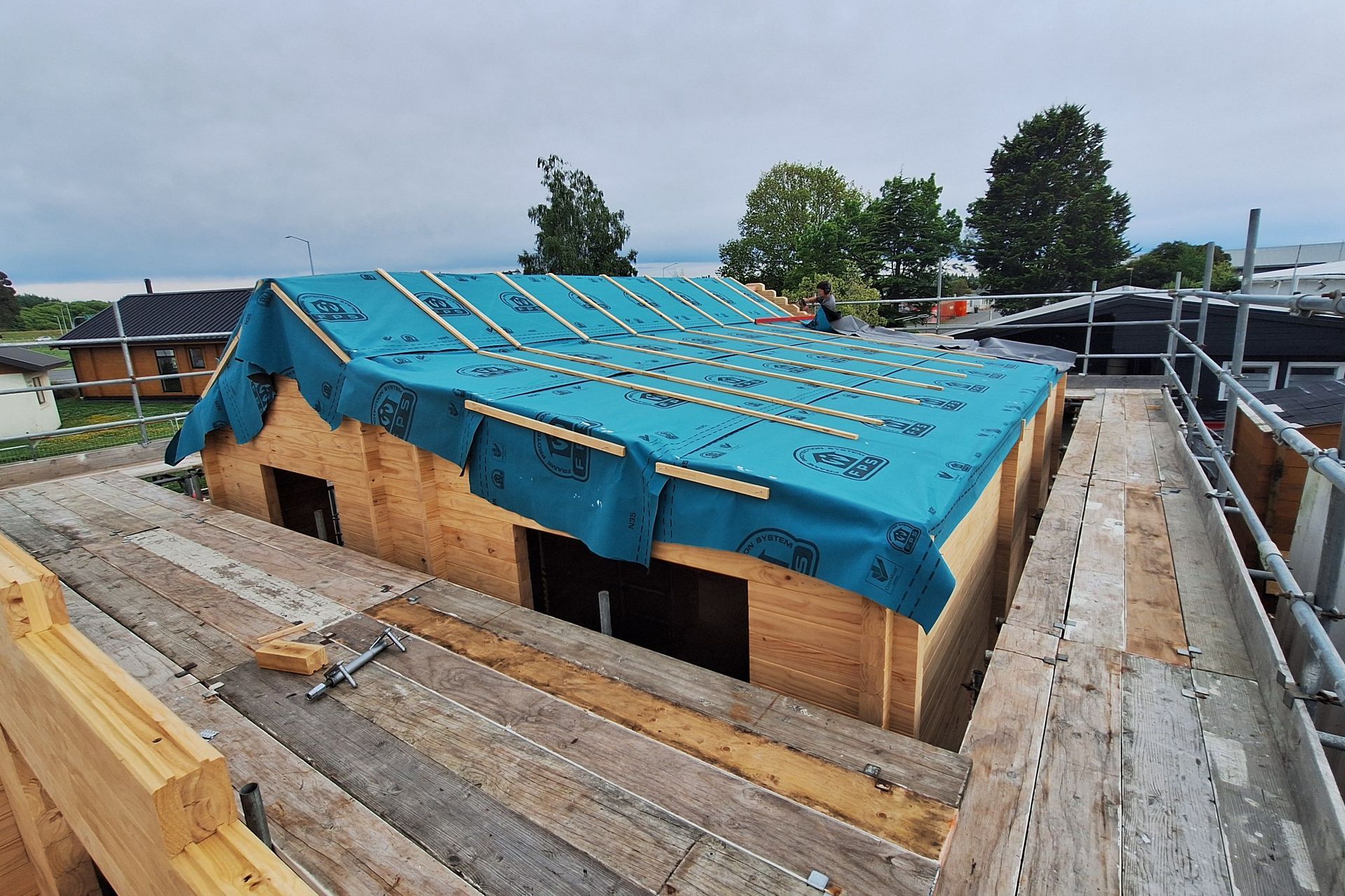 FPS N35 paper protects this Fraemohs Homes solid timber house currently under construction.