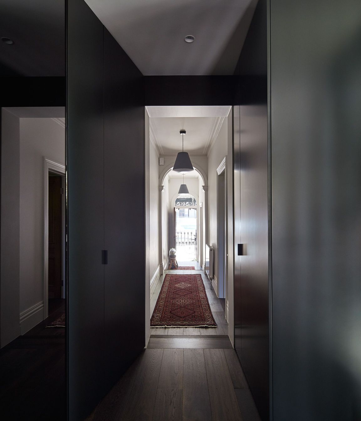 Using the clever incorporation of new components, the architects have successfully conjured up a sense of spaciousness.