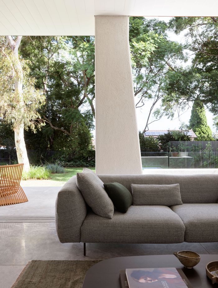 Spotted Gum House by Alexander &amp; Co. | Photography by Anson Smart