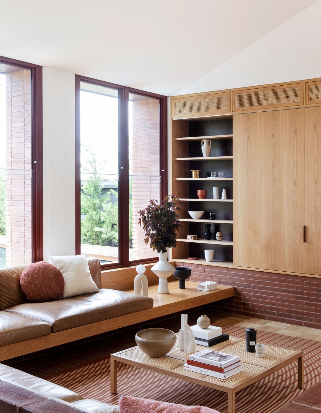  Embodying 1970s laid-back luxury and comfort.