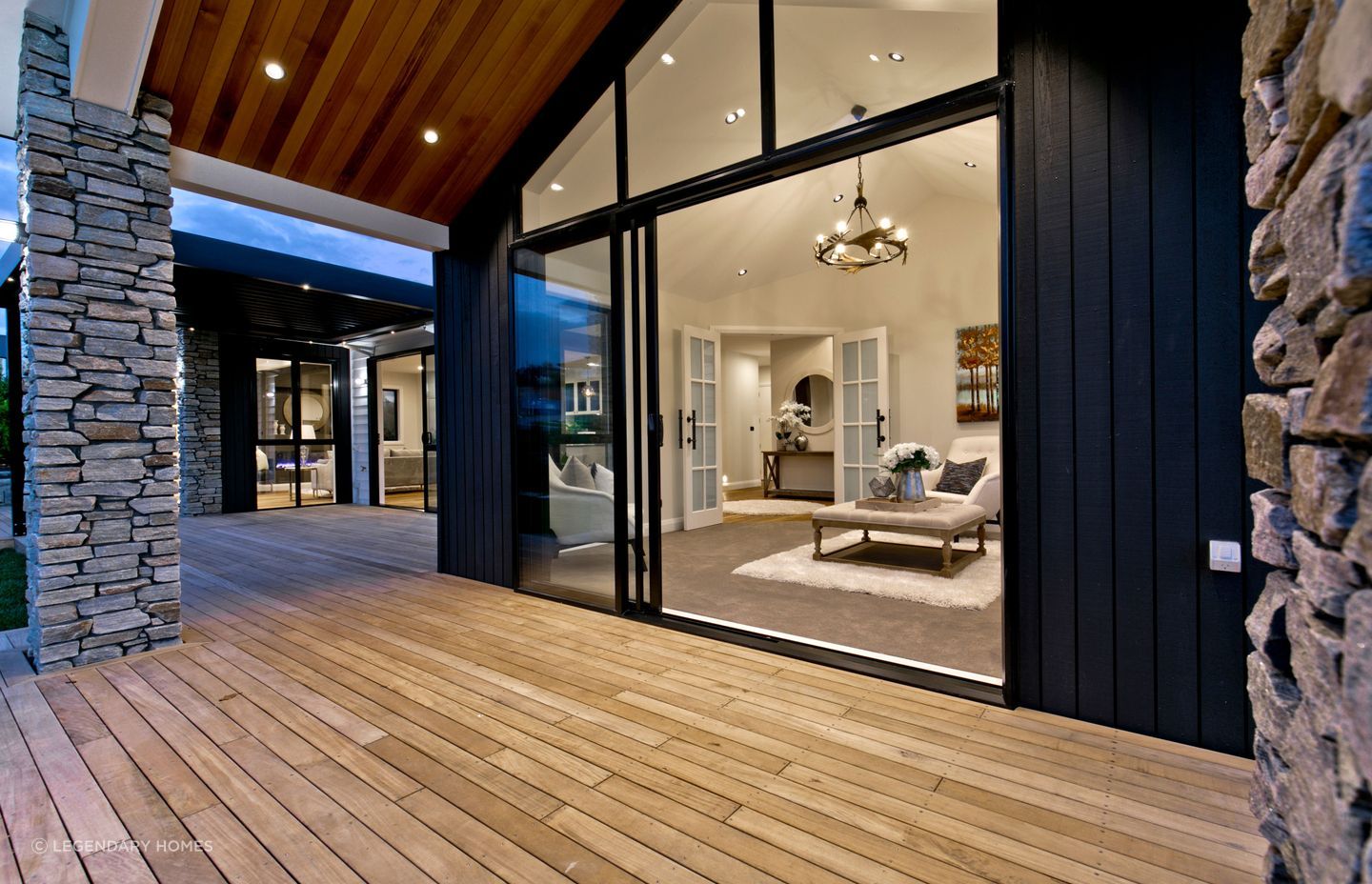 2012-Syd-Grant-CresHelipx2019.jpg
