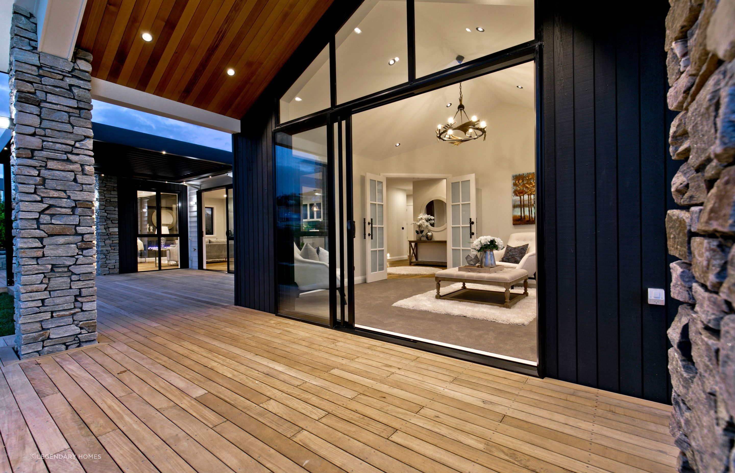 2012-Syd-Grant-CresHelipx2019.jpg