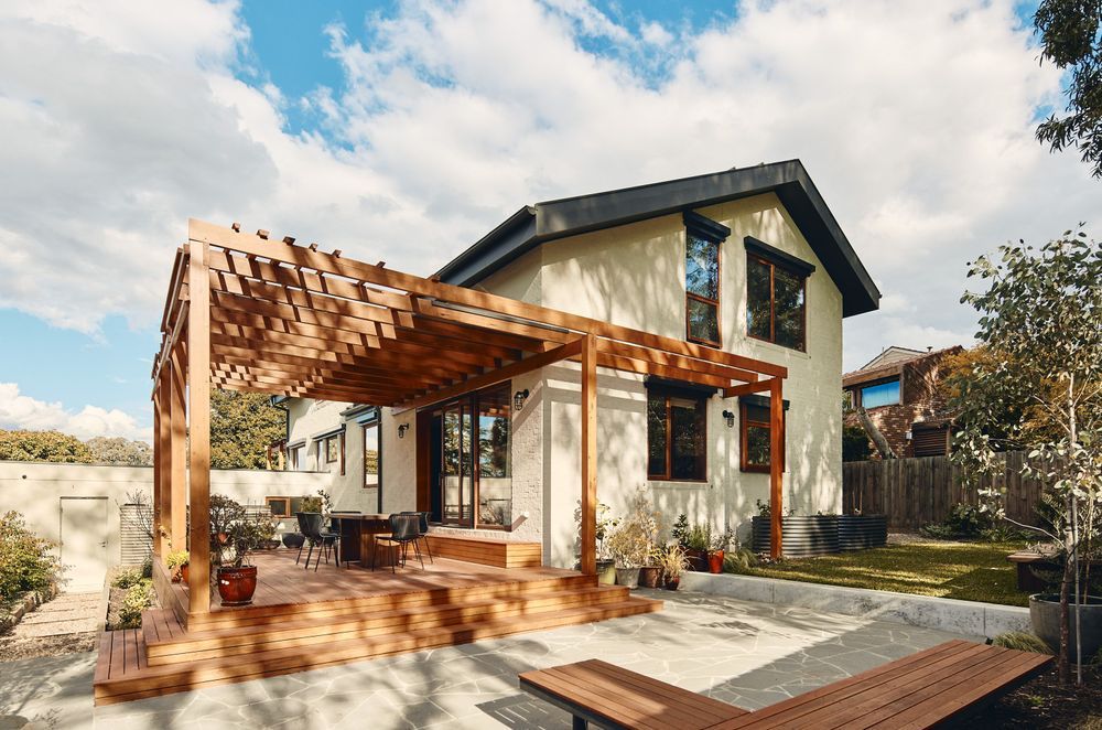 Wheelers Hill is known for substantial brick dwellings on generous land space that exist harmoniously with the surrounding bushland.