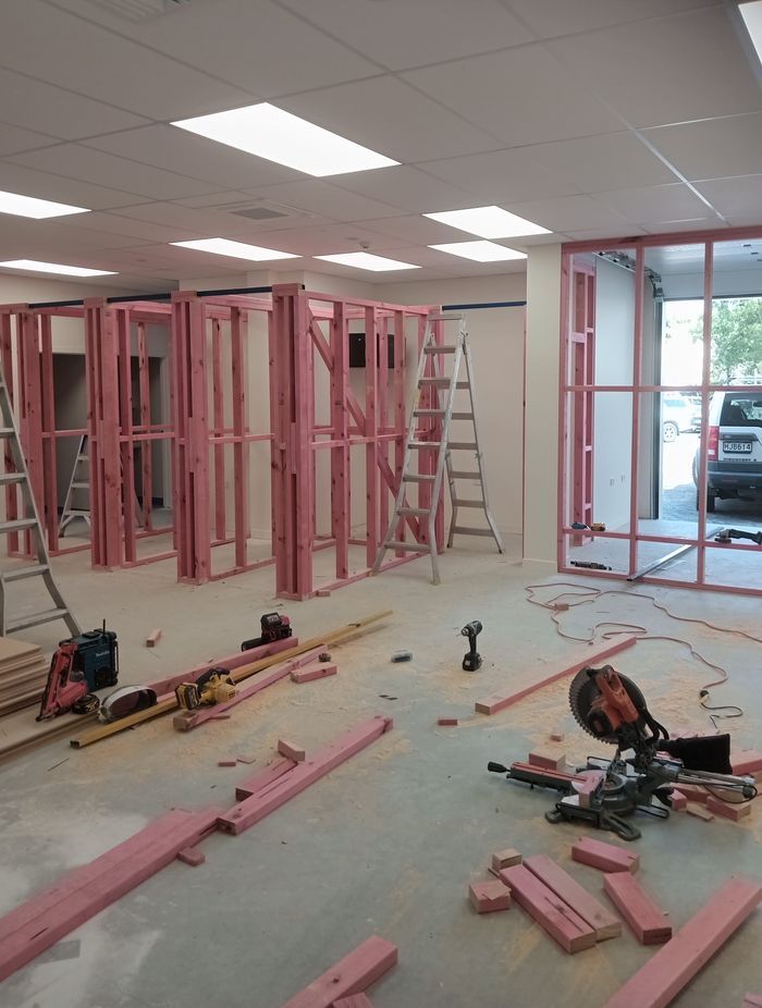 7-42-Thames-St-Oamaru-Caroline-Eve-progression-of-the-new-framing-within-the-retail-space-JDBuilders-.jpg
