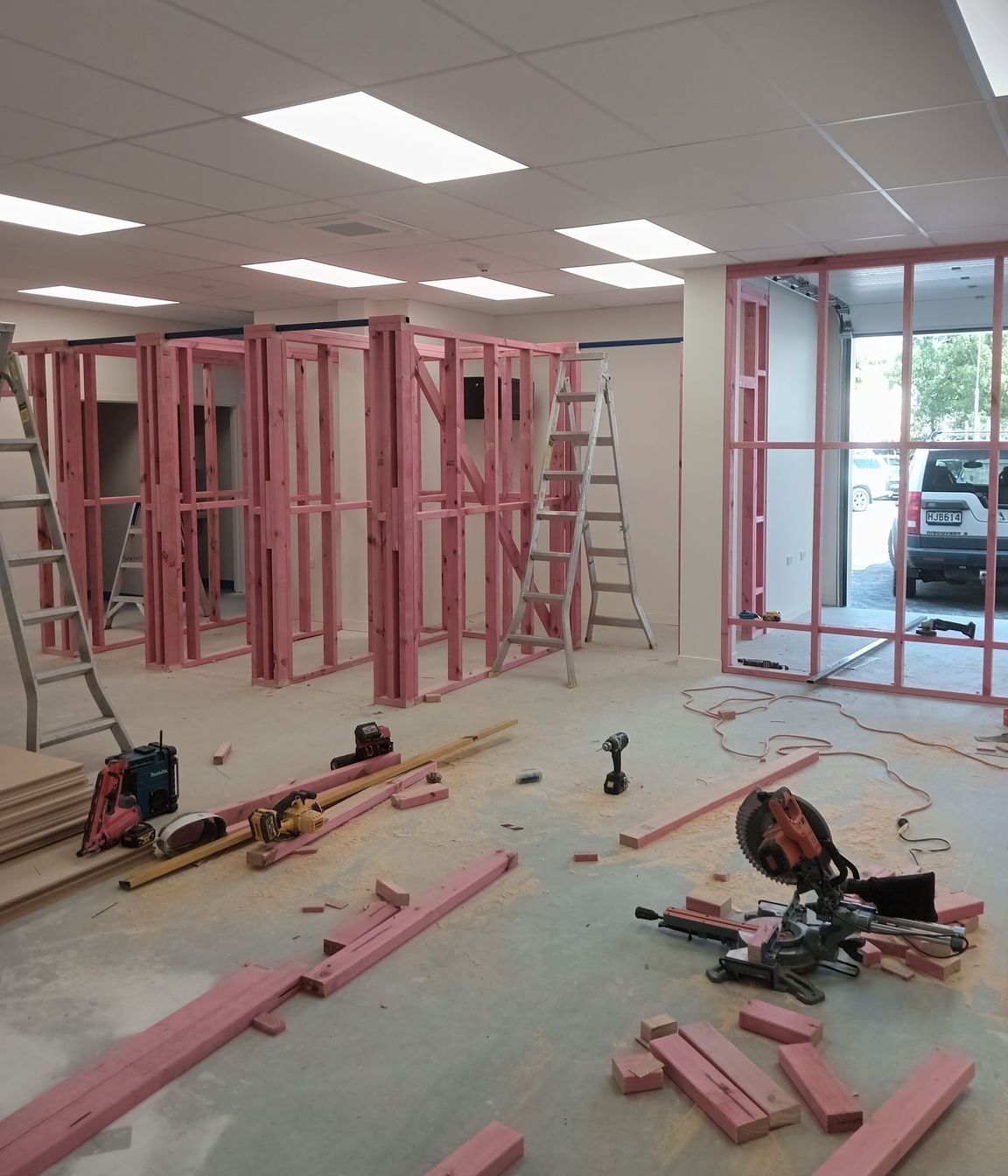 7-42-Thames-St-Oamaru-Caroline-Eve-progression-of-the-new-framing-within-the-retail-space-JDBuilders-.jpg