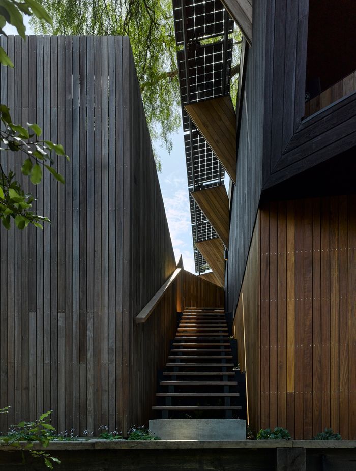 Materials and fabrics were used to ensure the thermal envelope – the layer that separates the inside from the outside – is optimised.