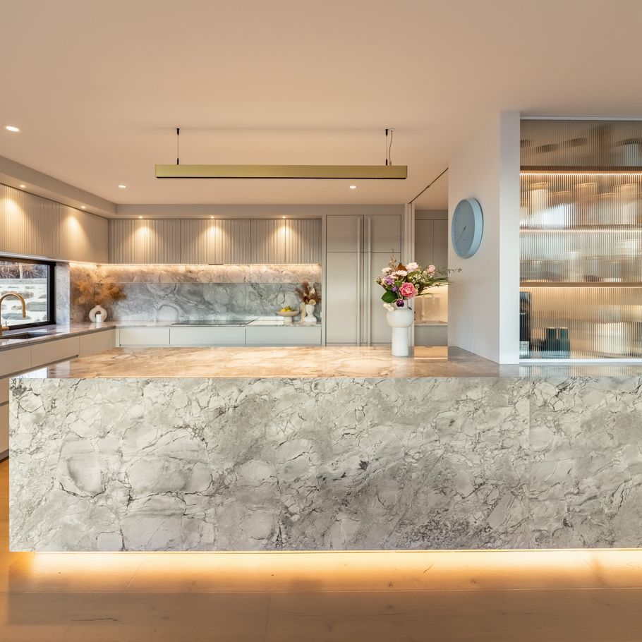 An elevating renovation embraces the scenic beauty of Wanaka