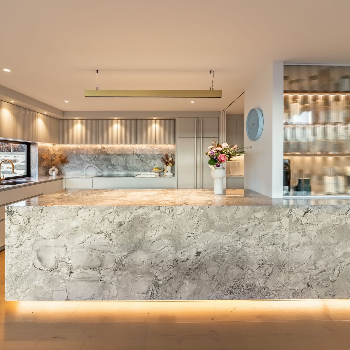 An elevating renovation embraces the scenic beauty of Wanaka
