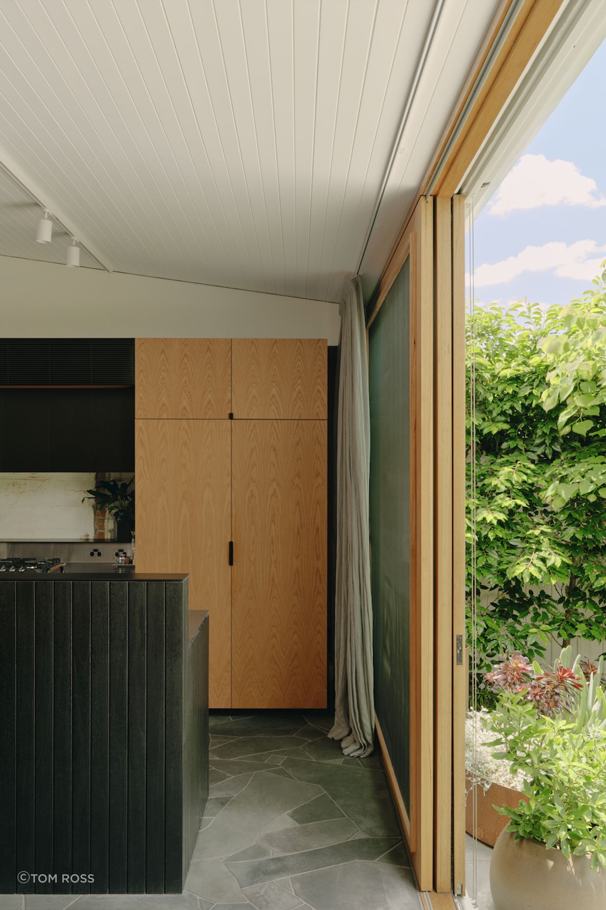 The project is also the home of the client-architect Andrew Child, who takes the concept of alignment and makes it something truly unique.