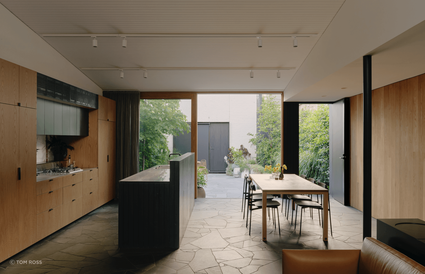 Even the kitchen incorporates ‘lifted’ stone-like pavements that aren’t often incorporated within the insides of a home.