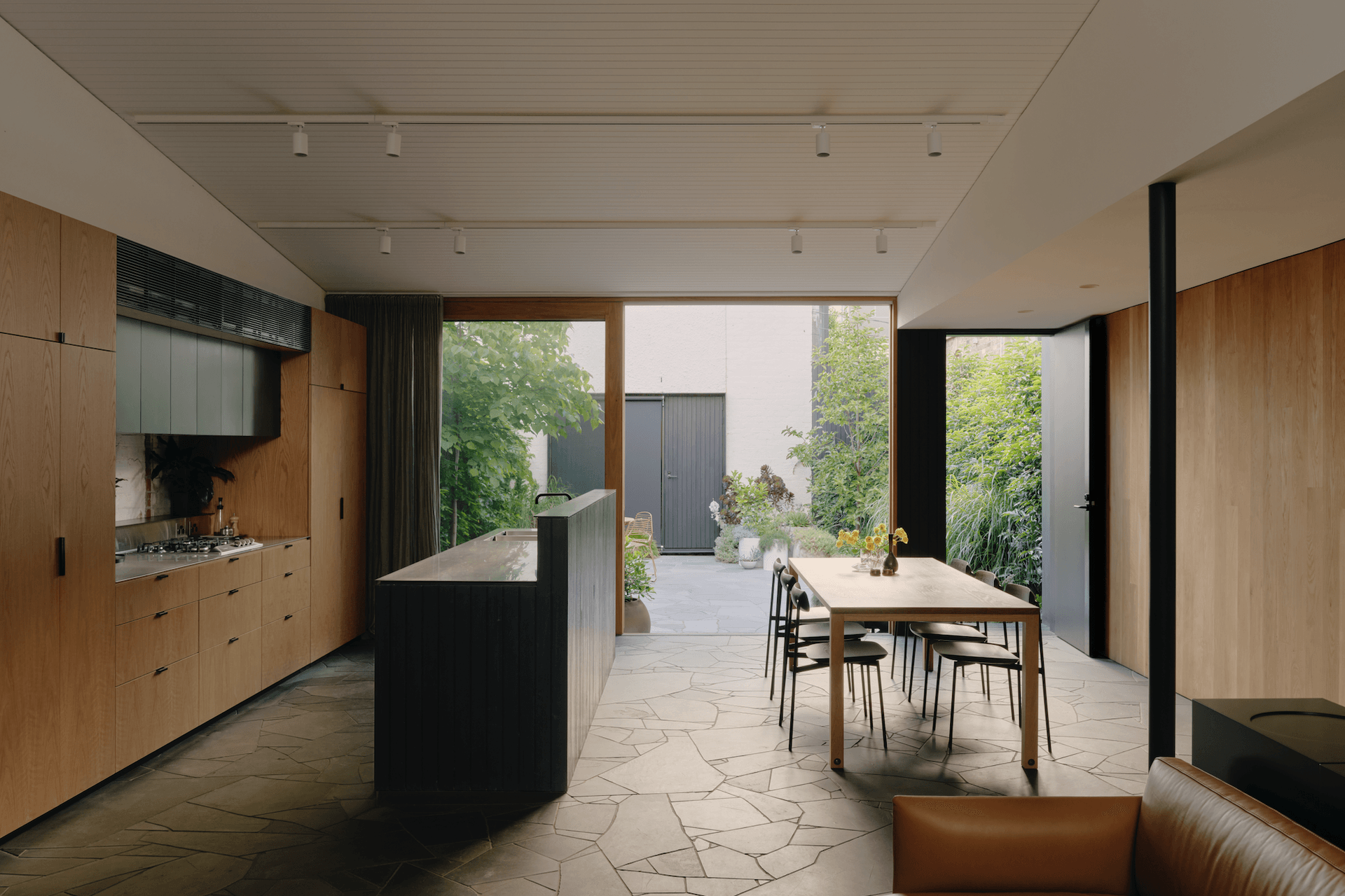 Even the kitchen incorporates ‘lifted’ stone-like pavements that aren’t often incorporated within the insides of a home.