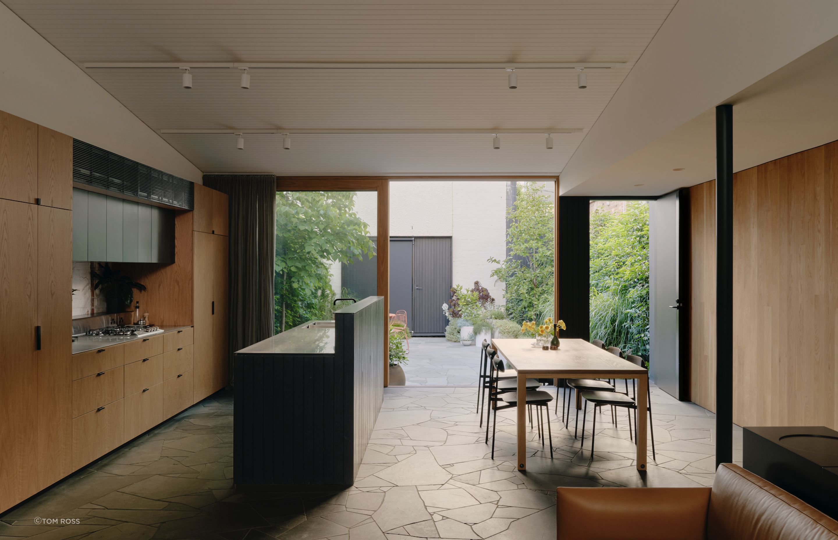 Even the kitchen incorporates ‘lifted’ stone-like pavements that aren’t often incorporated within the insides of a home.