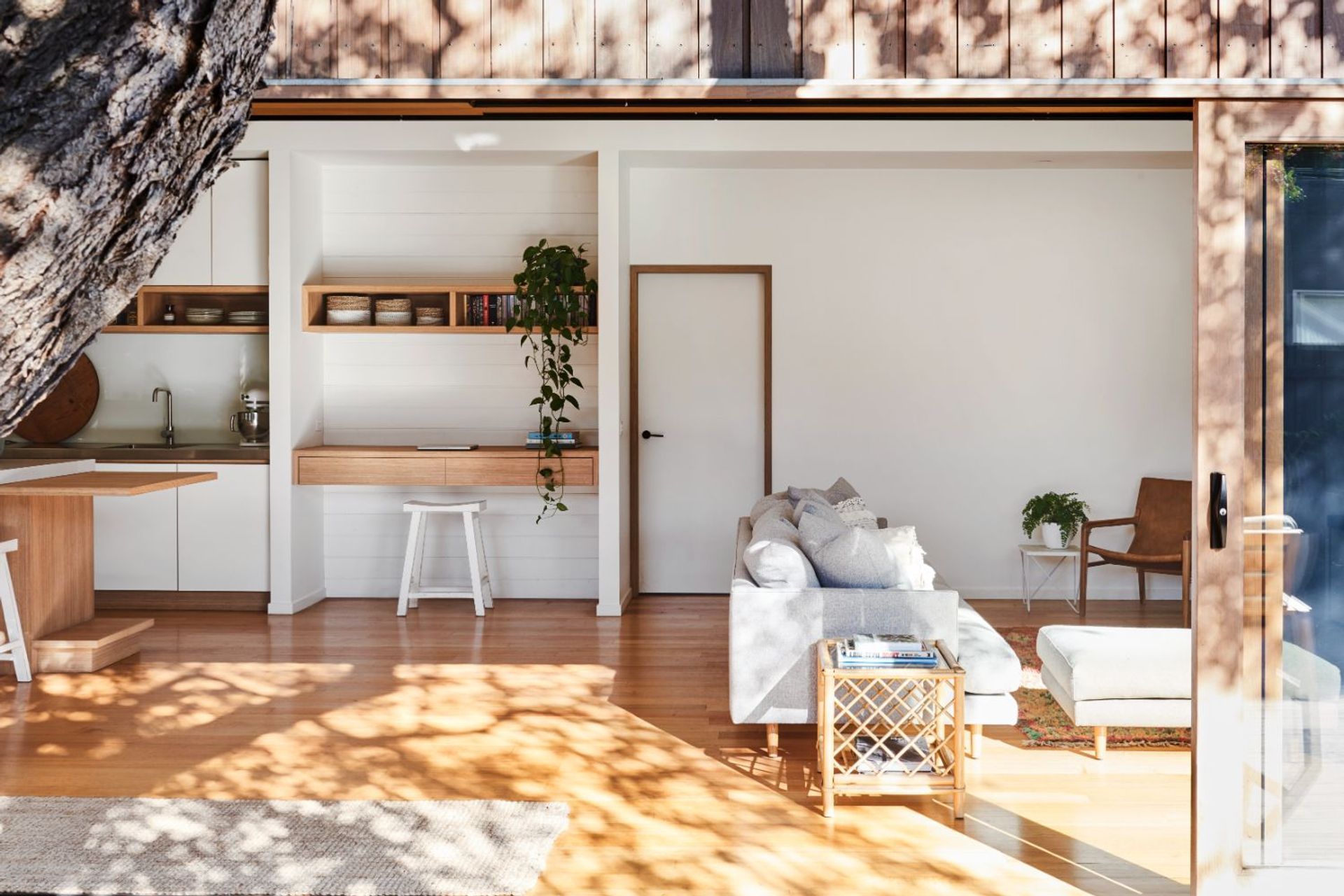 Barwon Heads House by Stonehouse + Irons | Photo by Nikole Ramsey