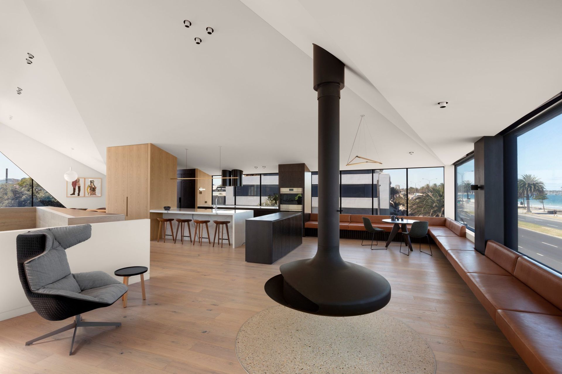 Bio-Courtyard House by Oblica | Photography by Dianna Snape