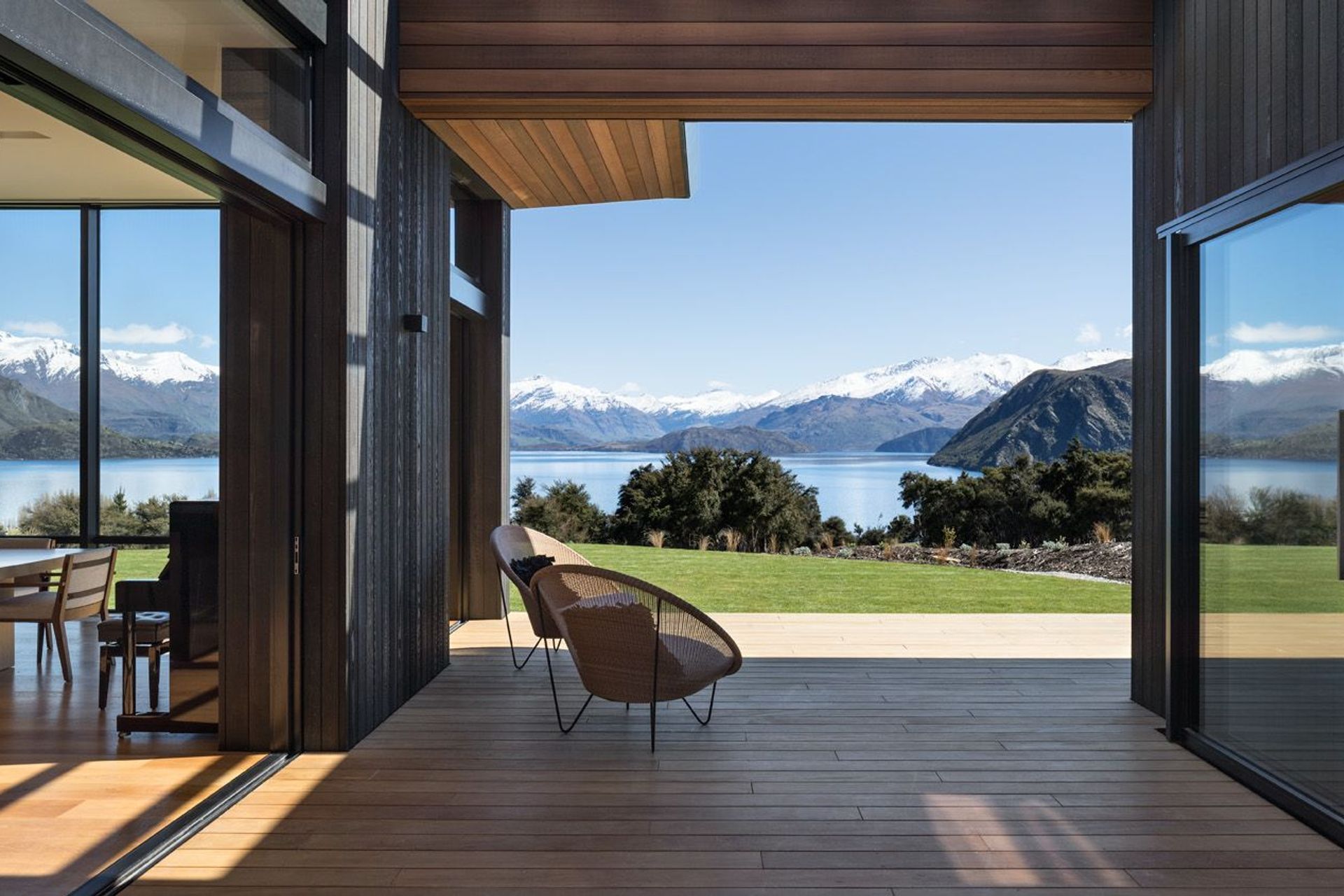 The indoor-outdoor flow is perfect, allowing the homeowners to enjoy the crisp alpine air whenever they please. | Photography: Simon Devitt