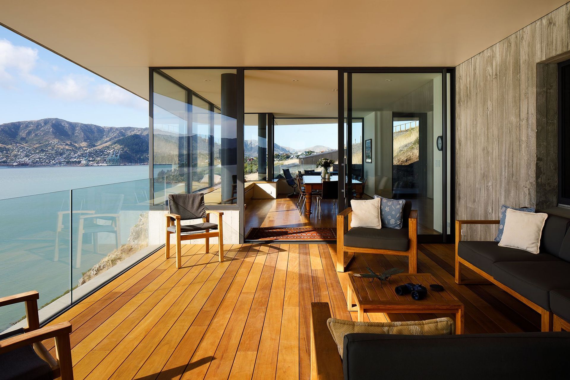 The large overhanging roof creates and outdoor room with views right across the main living areas.