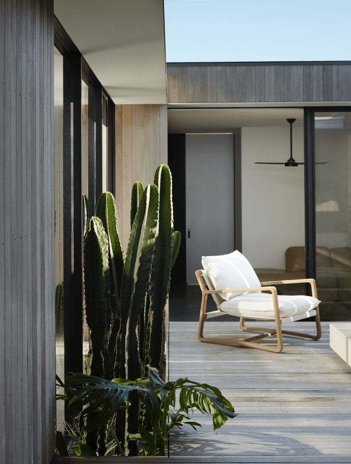 Oystercatcher House made more sense with that relaxed beach house energy, yet this time combined with an air of sophistication.