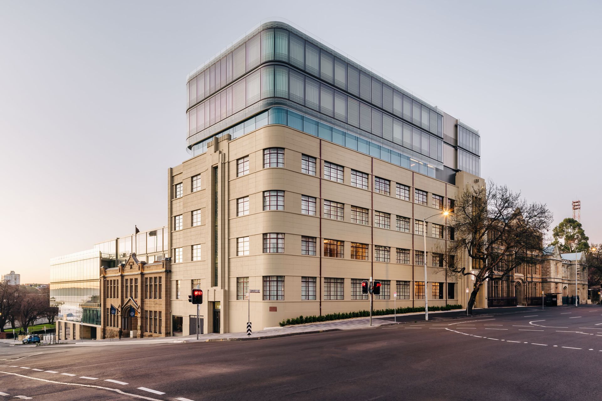 The Tasman Hotel in Parliament Square