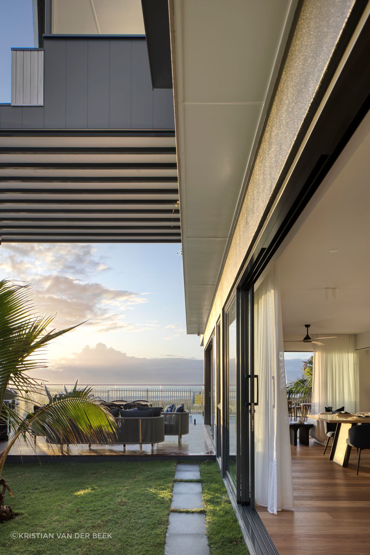 Permeable open courtyard spaces link with the open living areas