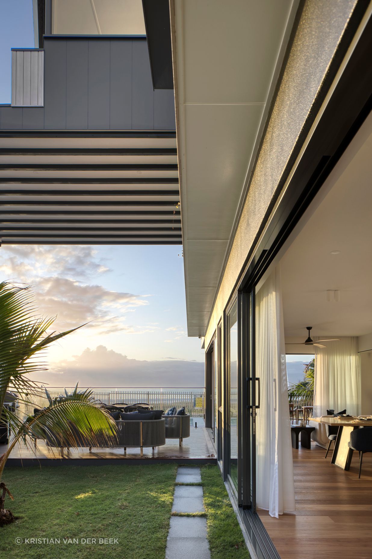 Permeable open courtyard spaces link with the open living areas