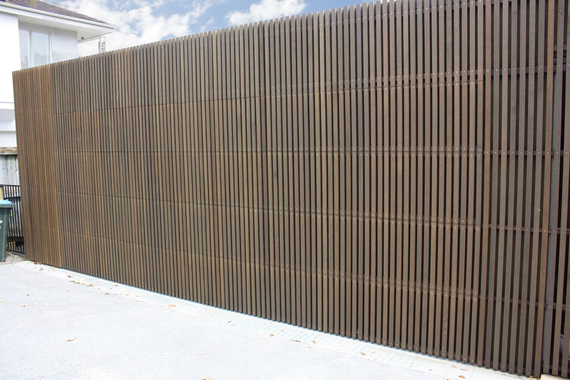 Thanks to Prestige Flushmount, garage doors need no longer compromise the visual aesthetic of a home that an architect or designer has worked hard to create.