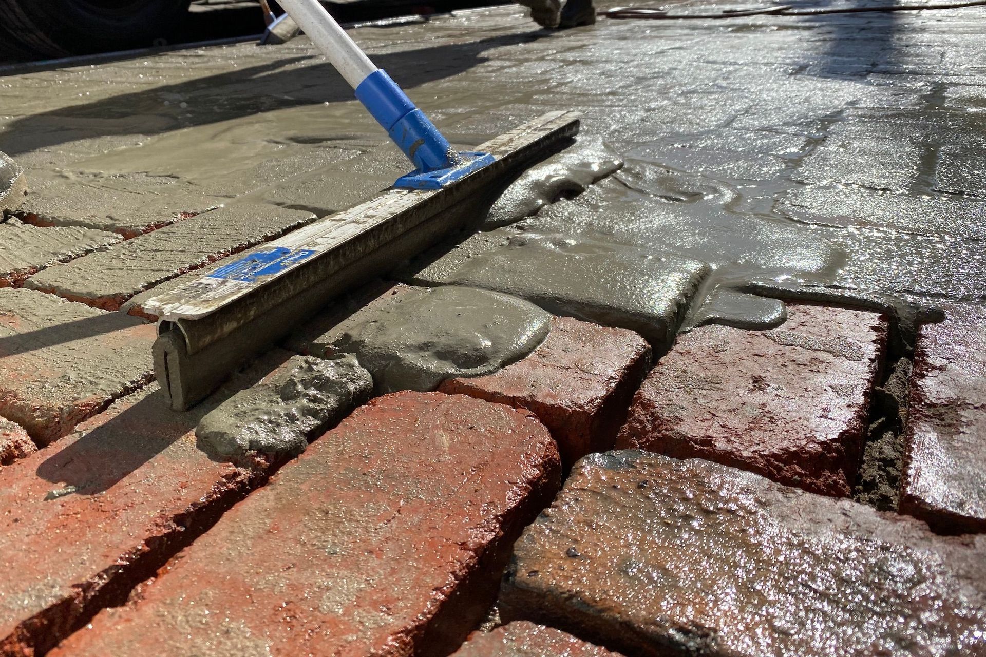 Unlike traditional grouts that require manual sponging, Flowpoint has a hose-down application, cutting labour costs and effort.