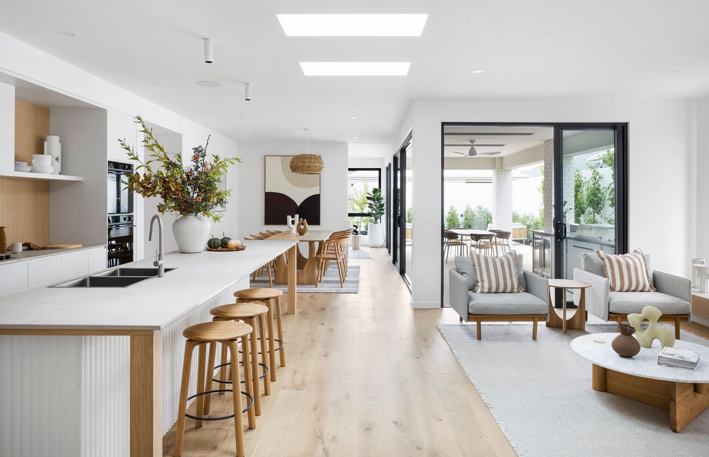 Linear Form by Glenvill Homes