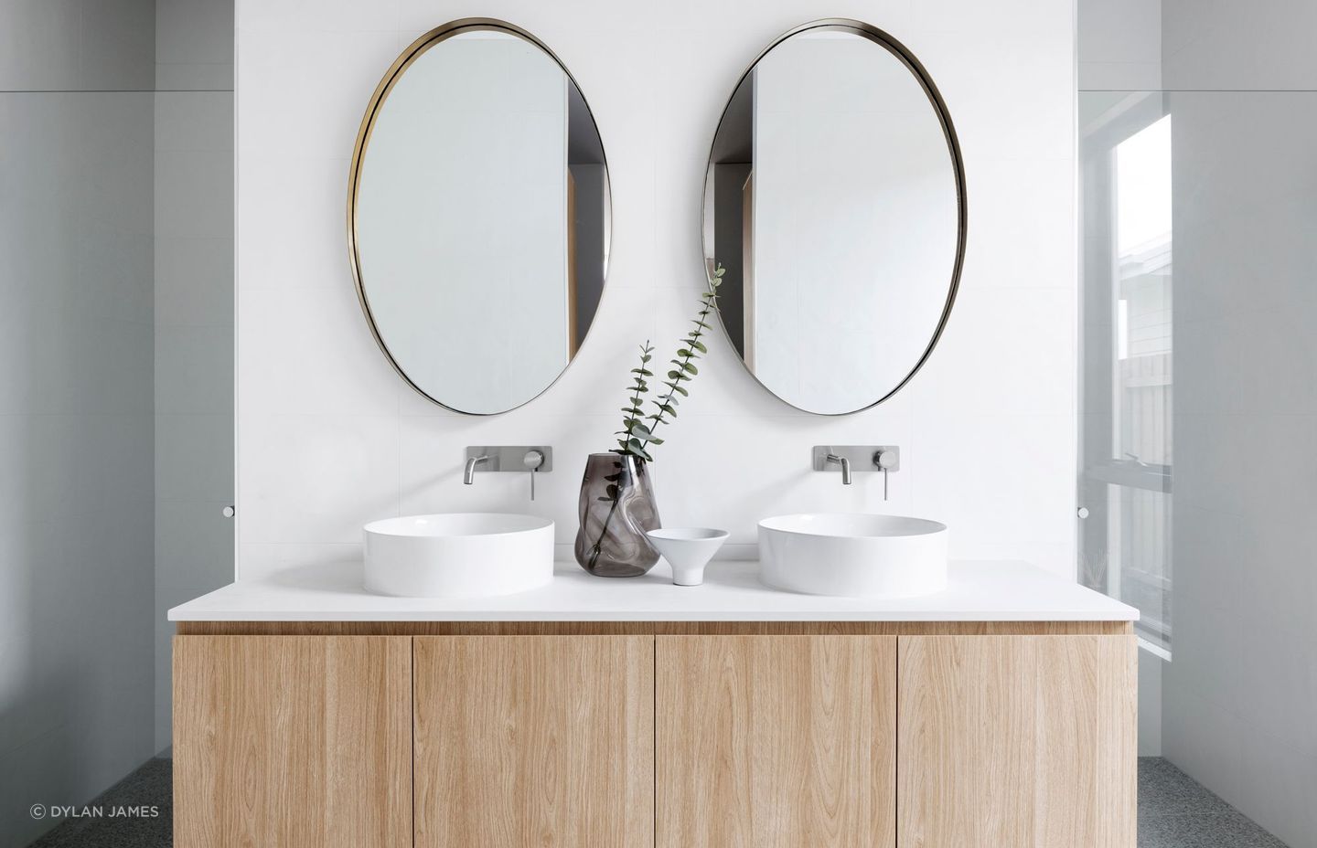 Linear Form by Glenvill Homes