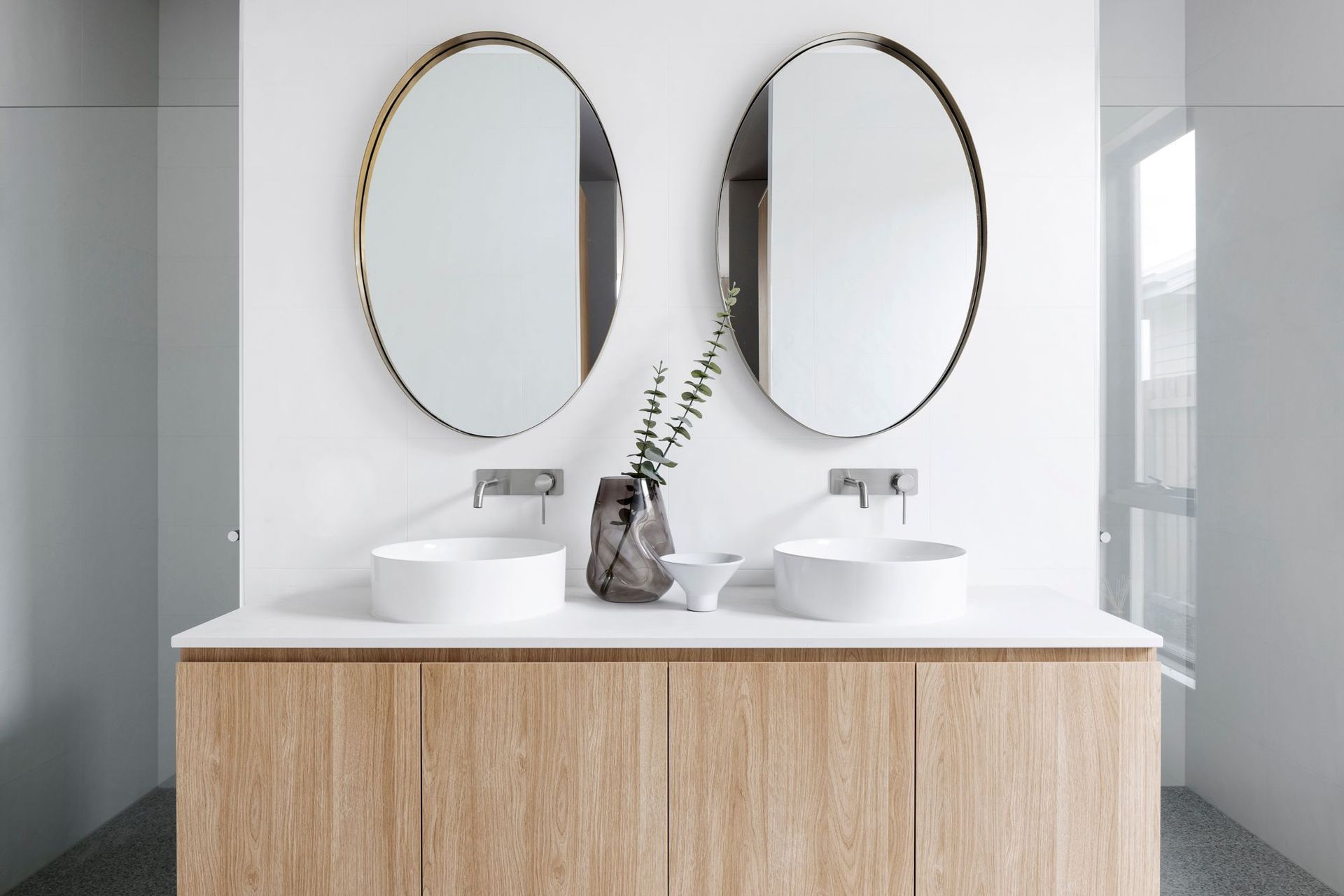 Linear Form by Glenvill Homes