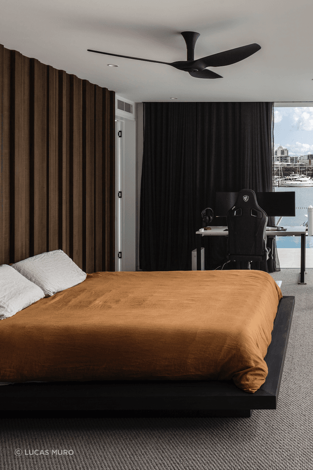 The home blends the components of indoor and outdoor living to accentuate the connection to its stunning surrounds.