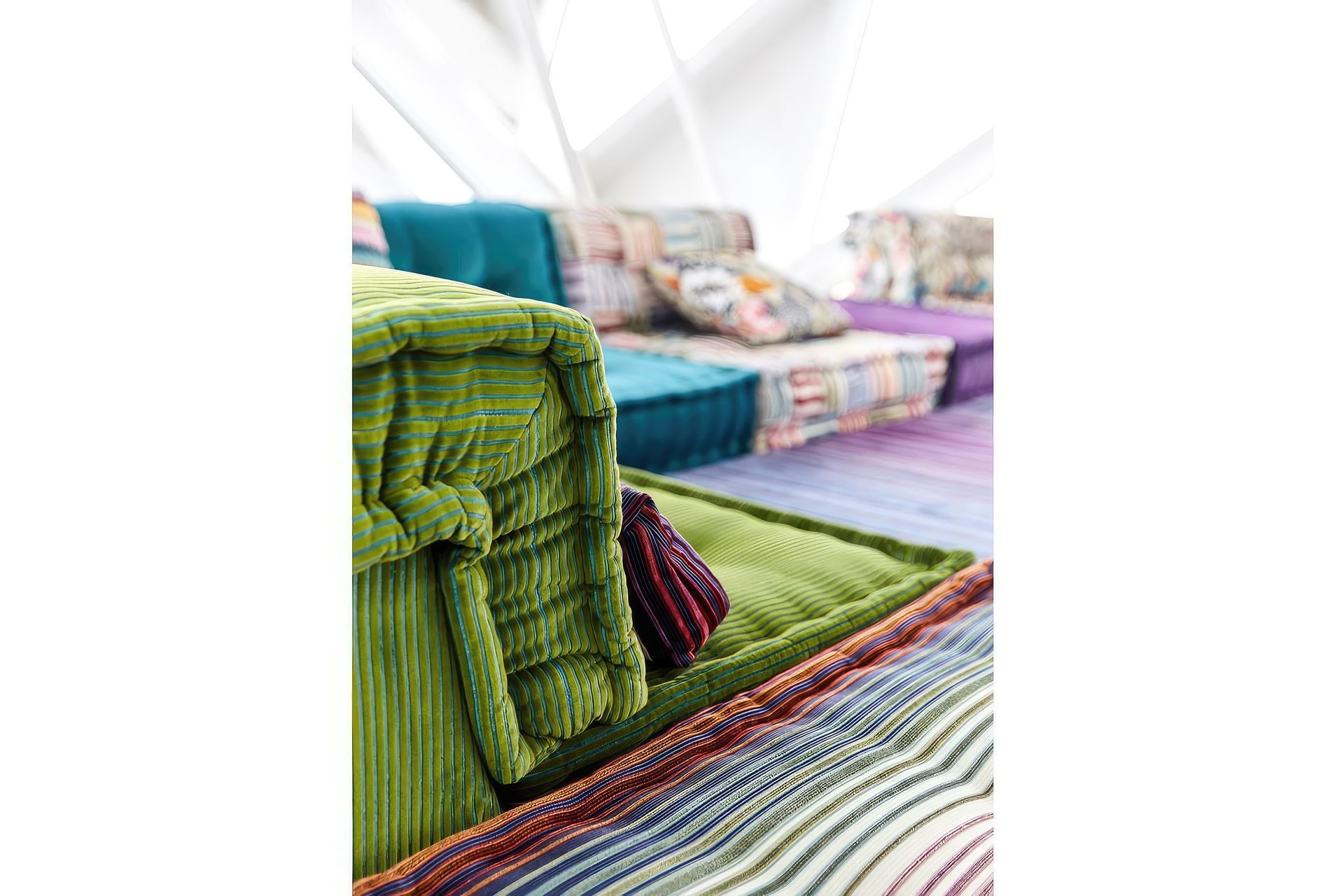 Mah Jong modula lounge sofa.