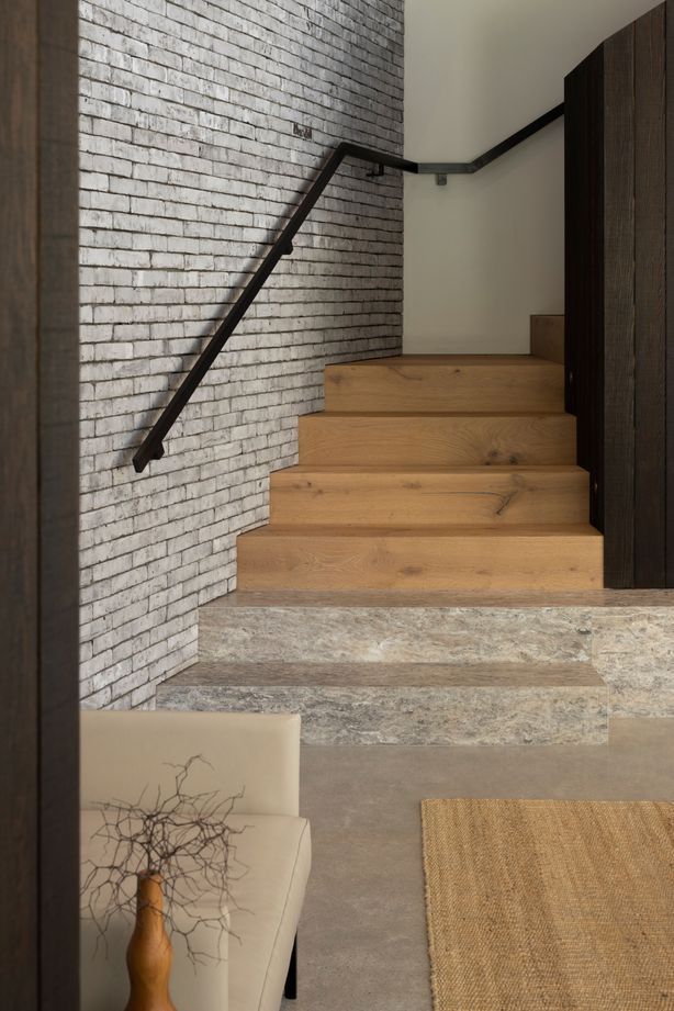 Stellaria bricks meet travertine steps in the lounge