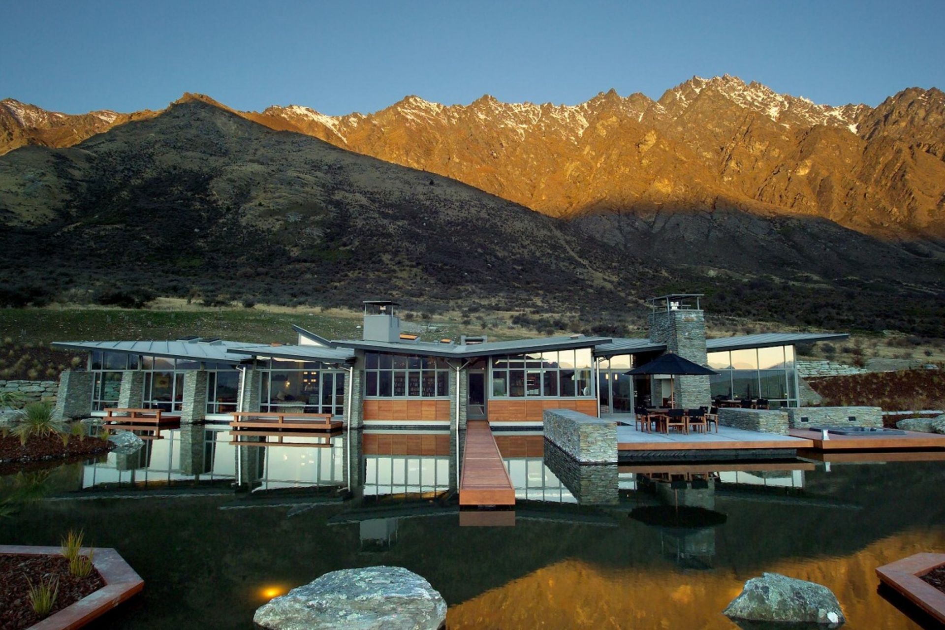 The dramatic and playful design perfectly personifies the Remarkables House by Wyatt + Gray Architects. | Photography: Blair Mckenzie