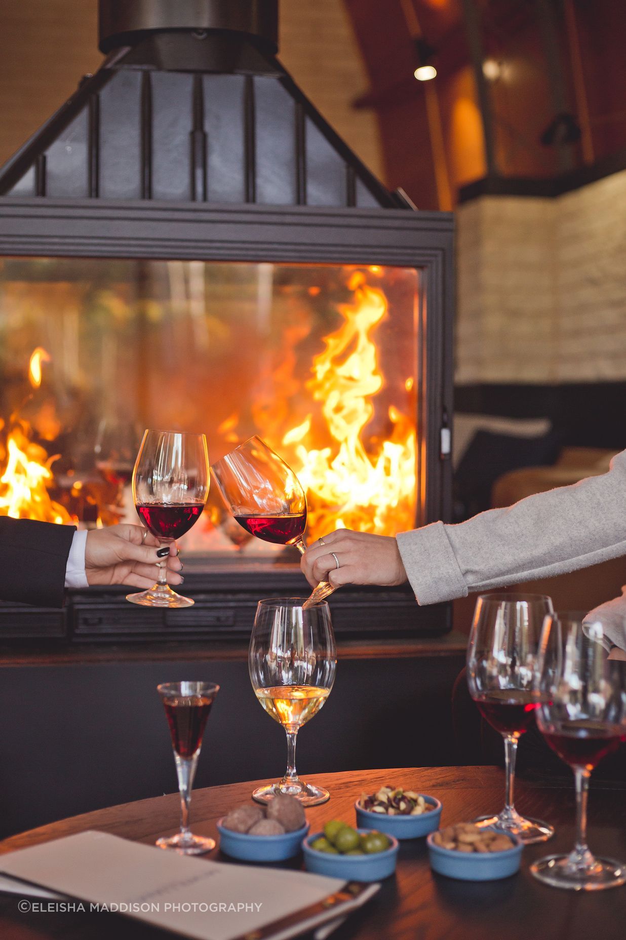 SG-MV8000-4S-The-Barrel-McWilliams-Calabria-Wines-Griffith-NSW-Fireplace-3-v2-1.jpg