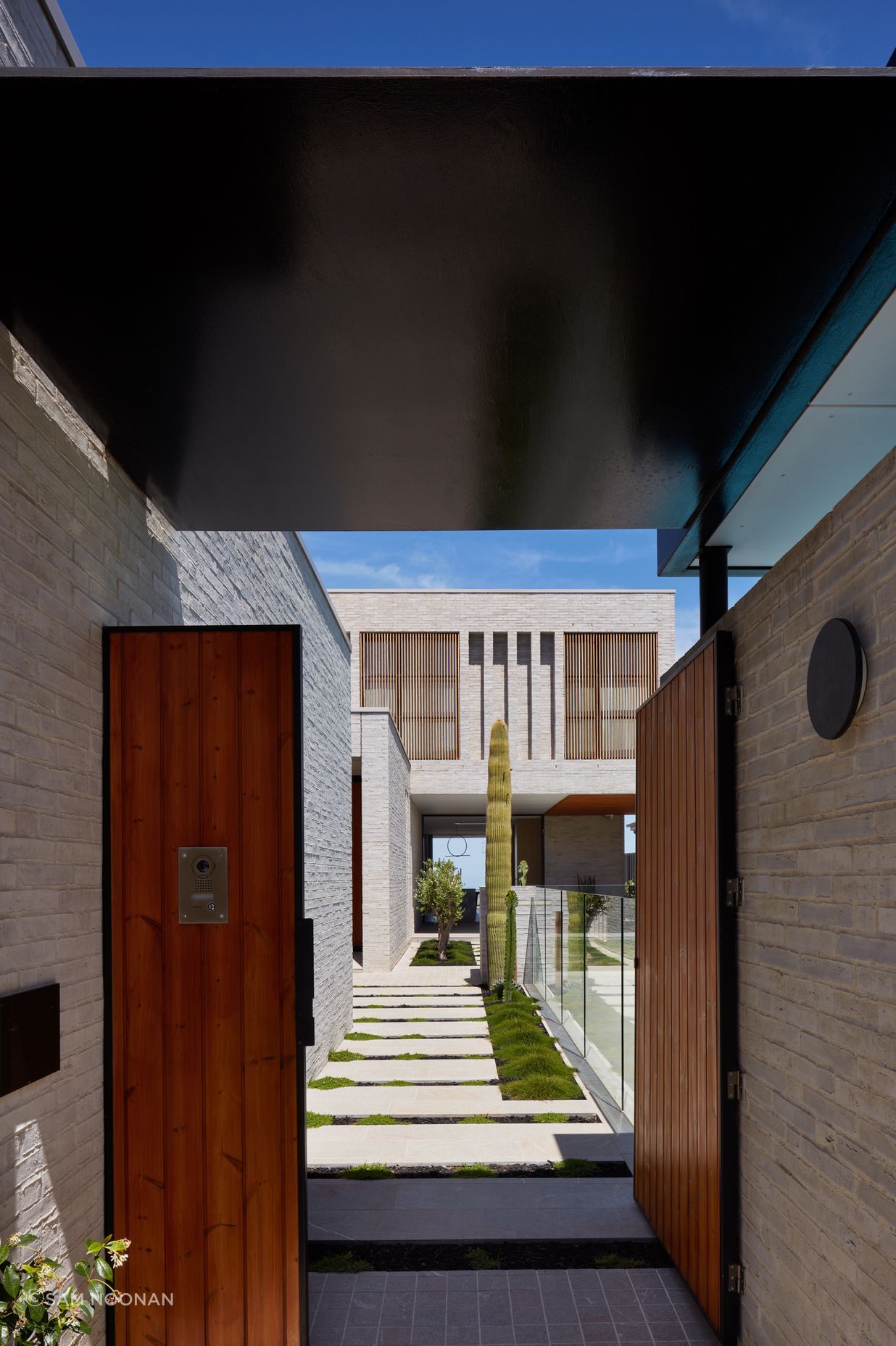 The entry to Tennyson residence.