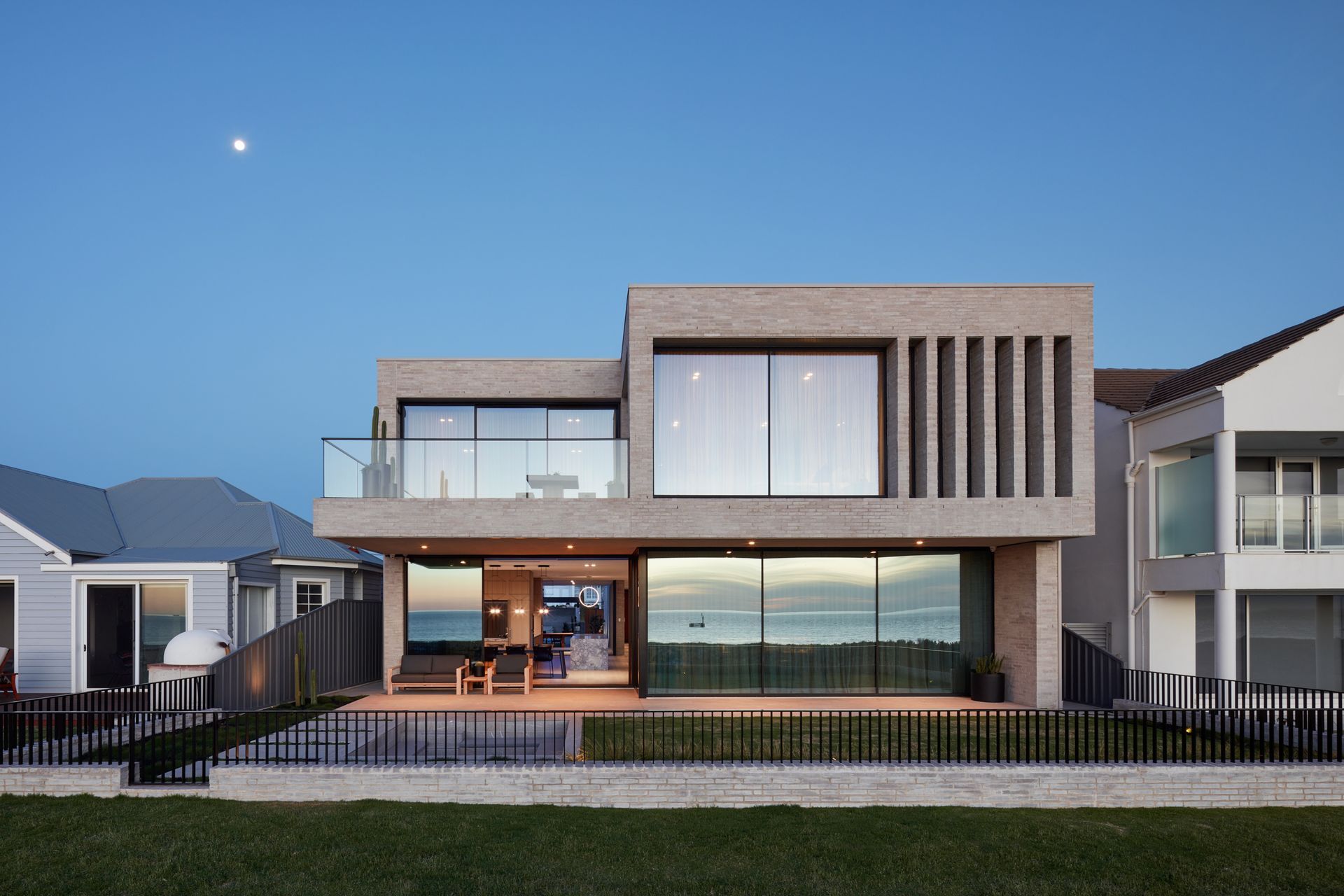 Tennyson Residence by Enzo Caroscio Architects