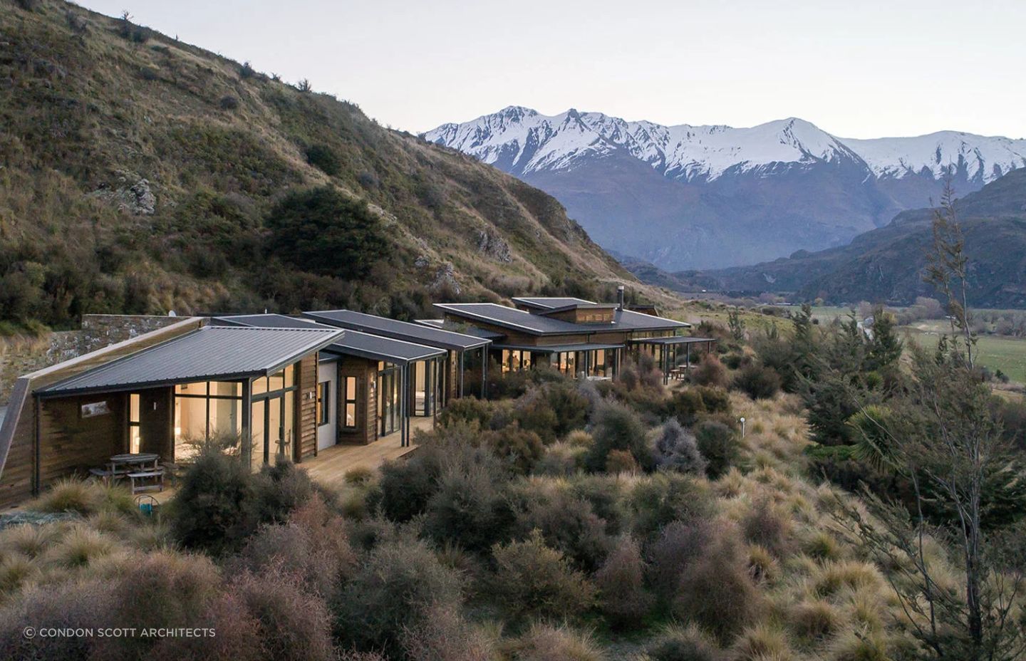 The stunning exterior of Buchanan Rise House in Wanaka by Condon Scott Architects. | Photography: Simon Larkin