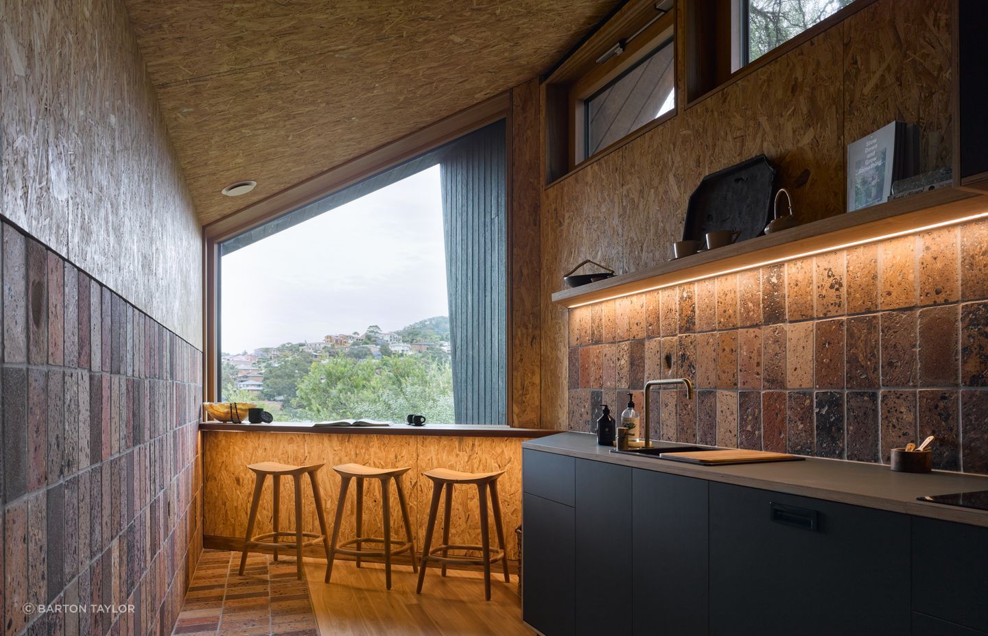 Built to the international Passive House standard, which requires five criteria to be met from a sustainability perspective, this environmentally attuned property is a fine example of intelligent architectural design.