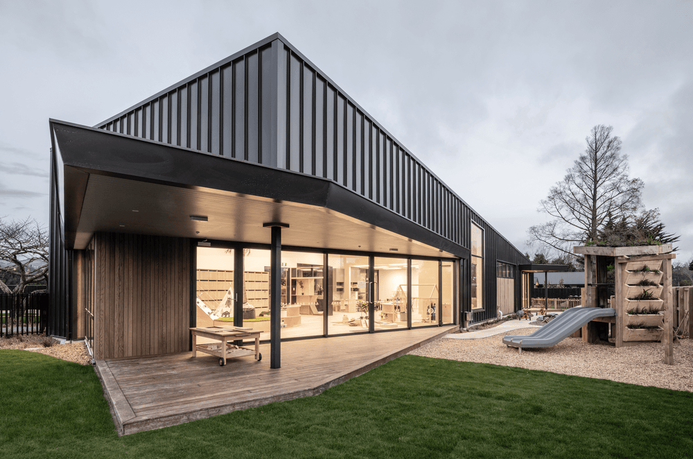 There’s something so well thought out about the way South Architects have gone about this space – the central courtyard connotes a feeling of connection, of community, and togetherness.