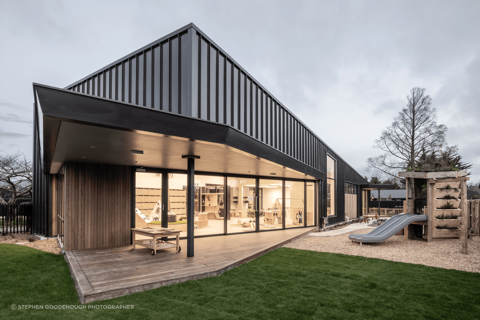 There’s something so well thought out about the way South Architects have gone about this space – the central courtyard connotes a feeling of connection, of community, and togetherness.