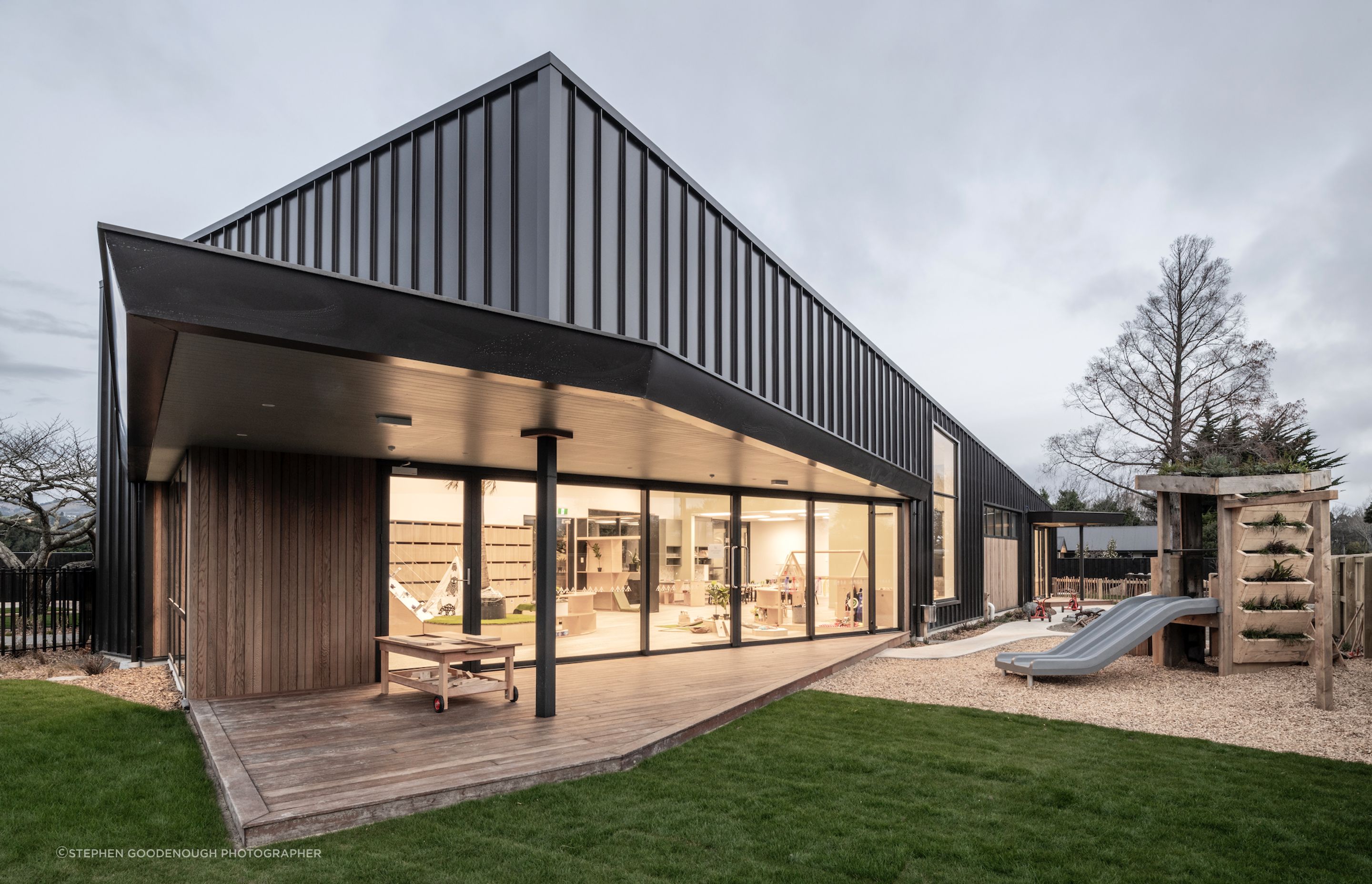 There’s something so well thought out about the way South Architects have gone about this space – the central courtyard connotes a feeling of connection, of community, and togetherness.