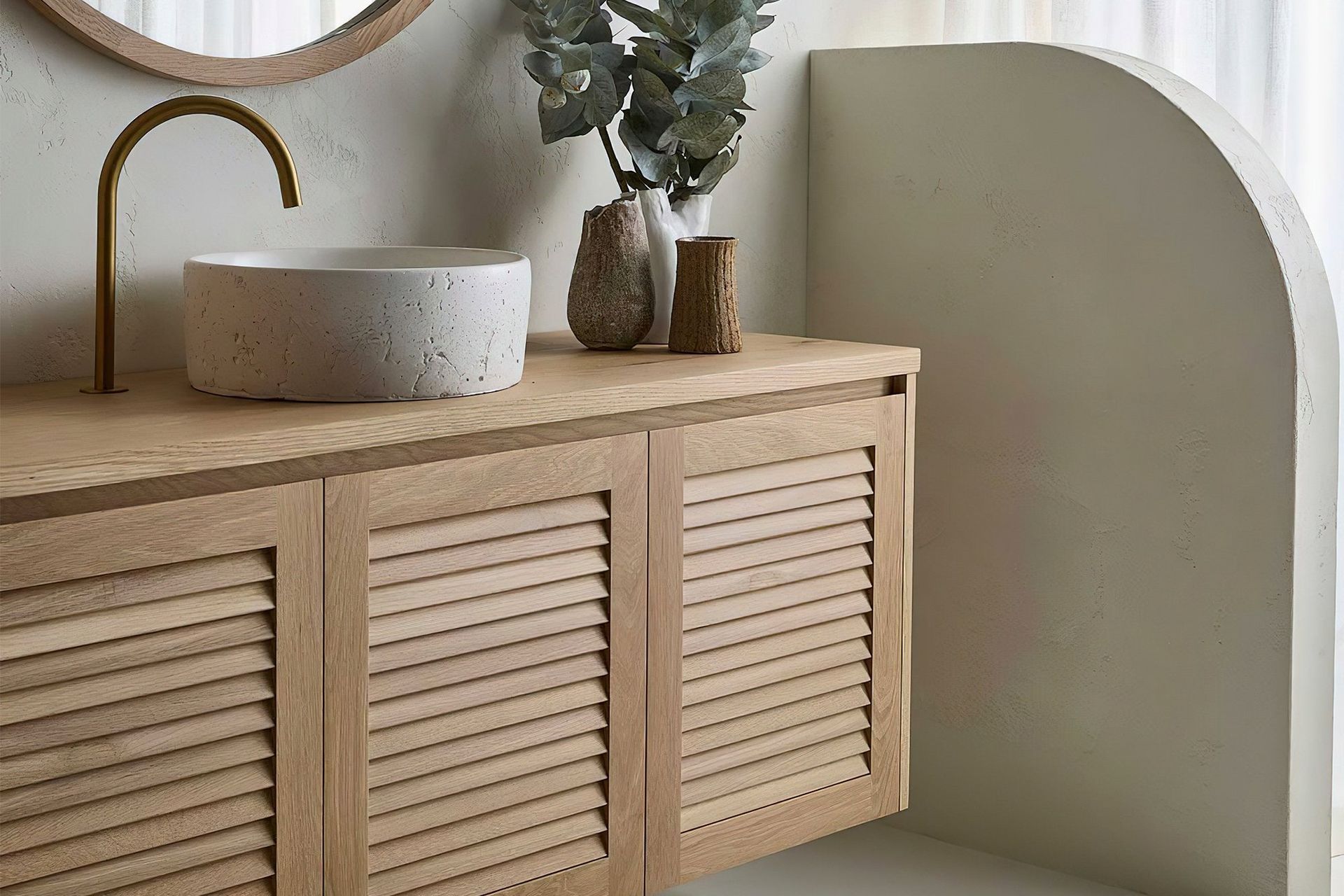 A coastal style that would right at place in the Hamptons with the Keys Vanity