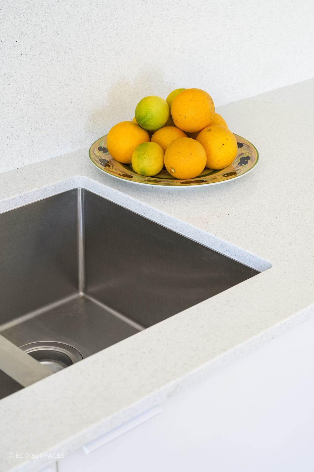 Benchtops from the Legacy range are easy to clean and resistant to stains, scratches and heat.