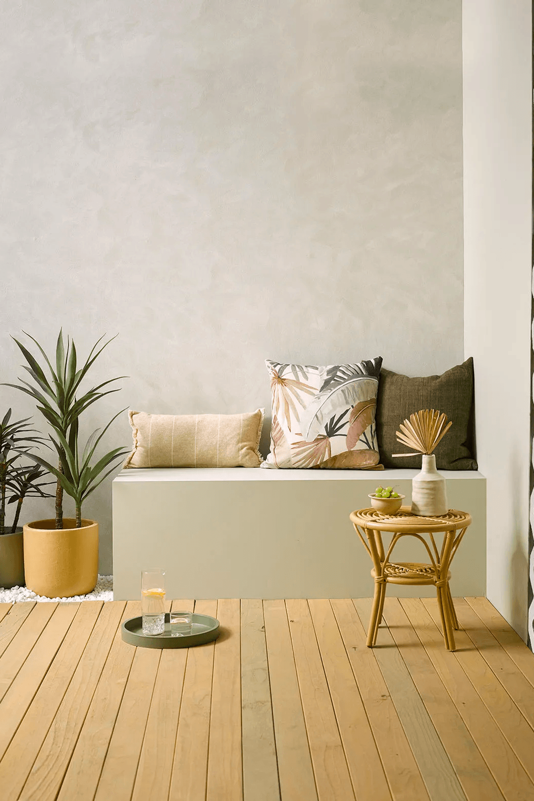 Outdoor patio colour scheme by Vanessa Nouwens