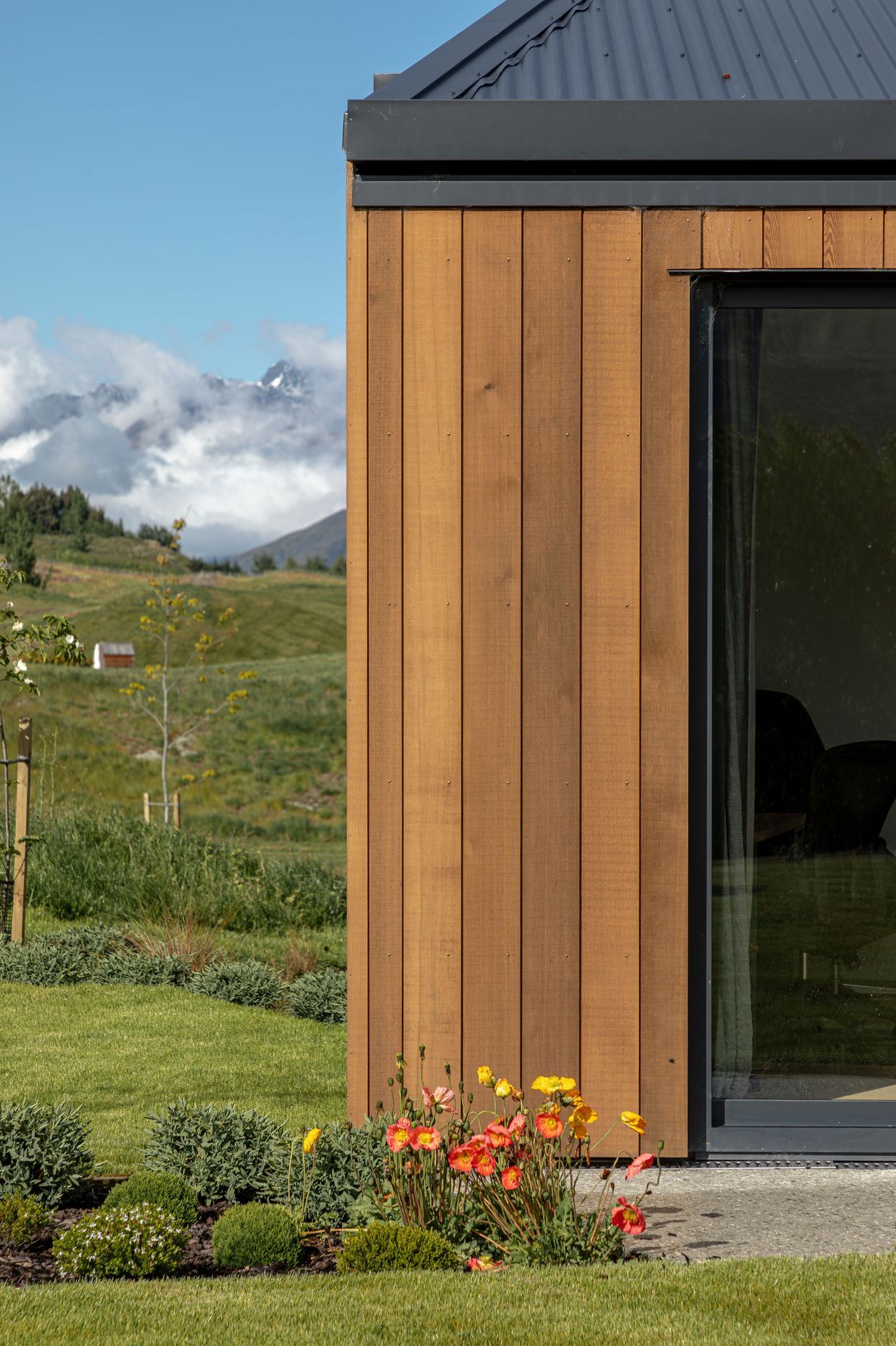 Western Red Cedar's durable and hard-wearing properties make it the ideal cladding choice in New Zealand.