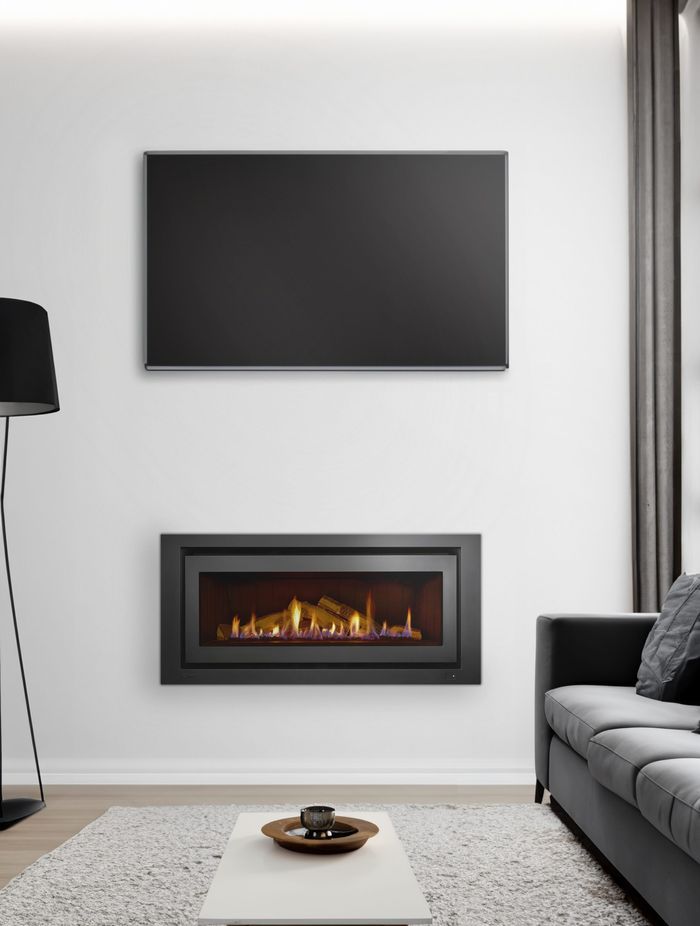 An incredible 5.5-star energy efficiency rating allows for guilt-free indulgence with the 1250 Gas Fireplace by Rinnai.