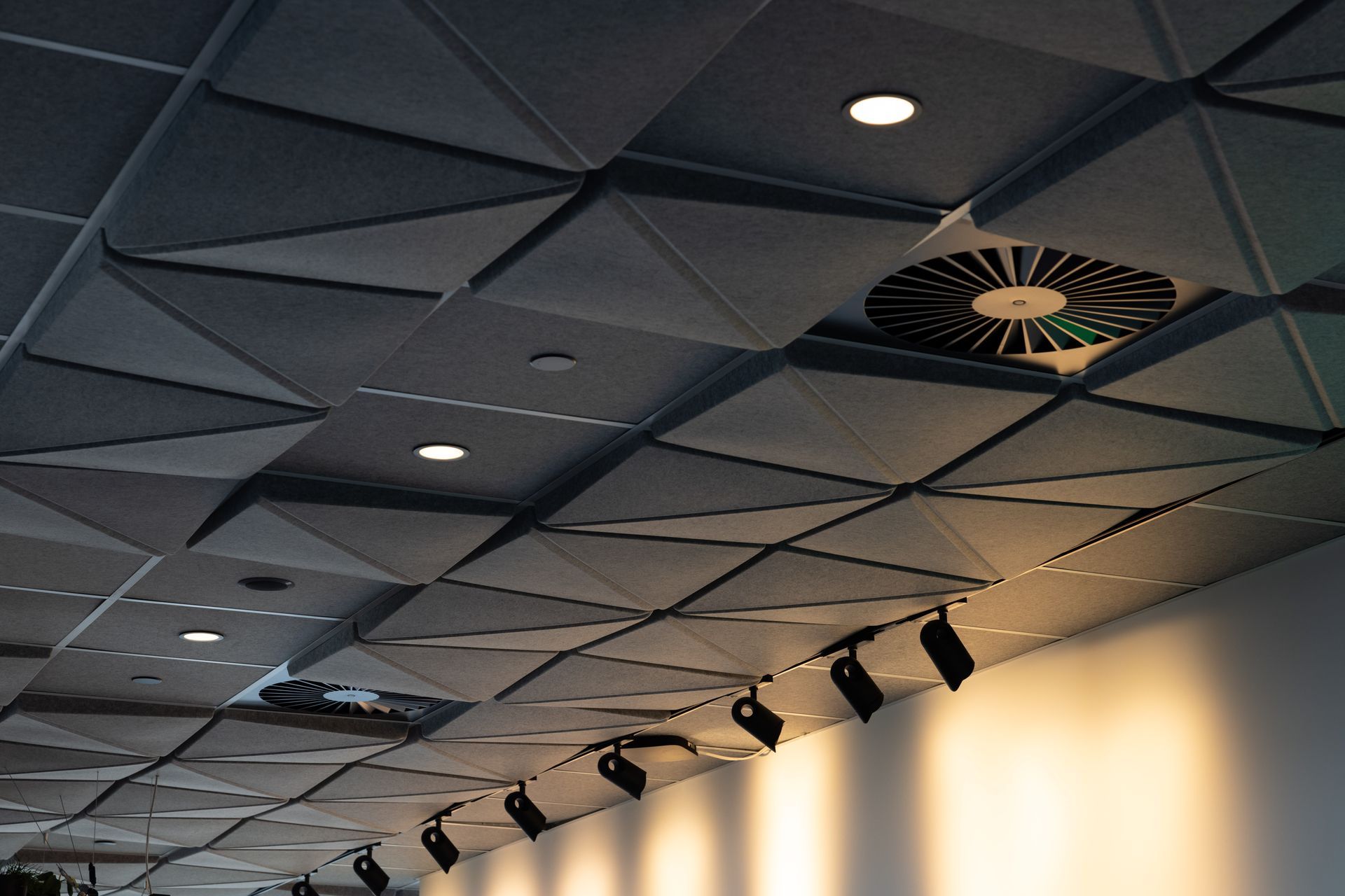 3D Ceiling Tiles by Autex Acoustics was used throughout the project.