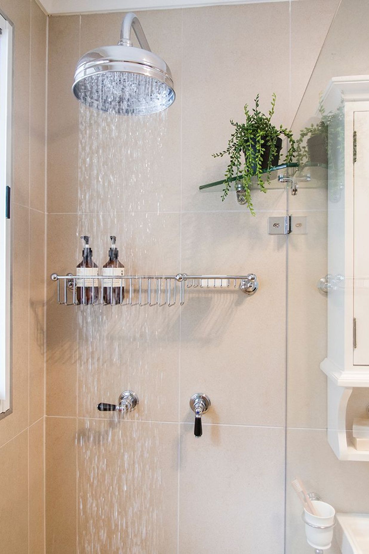 1Perrin-and-Rowe-Shower-Basket-with-Soap-Tray.jpg