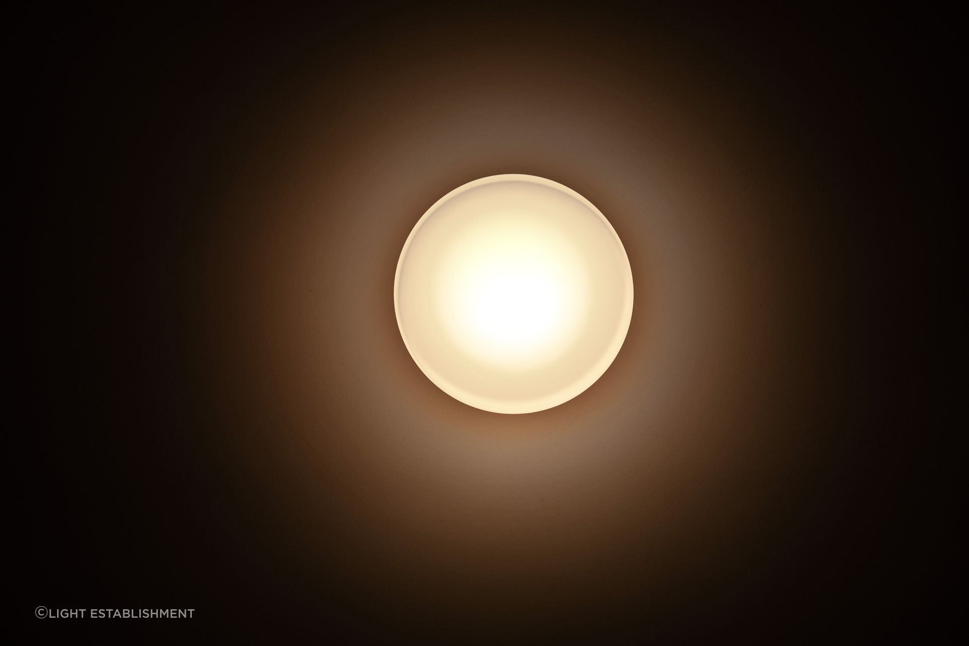 Flat White W1 is your everyday light, suitable for wall applications and bathroom mirrors.