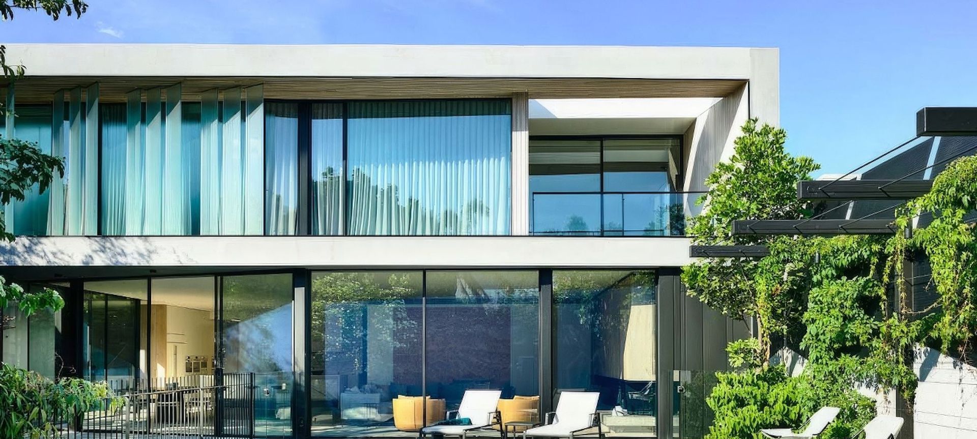 2K Limited's new range looks like steel but is constructed of aluminium, producing a cost-effective yet architecturally impressive result.